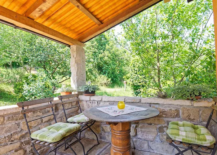 Casa Mira By Rent Istria Дом отдыха Пазин